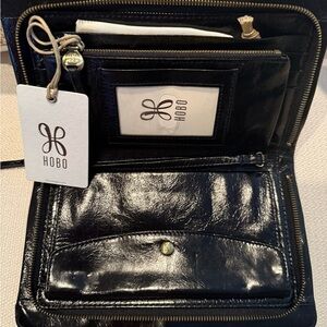 HOBO Evolve Shiny Black Leather Organizer NWT $158 retail